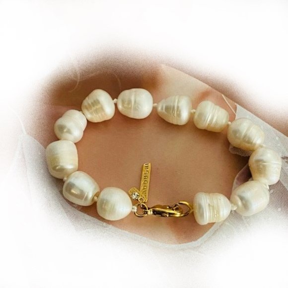 LeLe Sadoughi Baroque Freshwater Pearl Bracelet - Picture 10 of 10